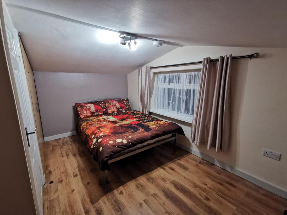 Palaz 1 - 2 Bedroom Garden Flat Edmonton Extérieur photo